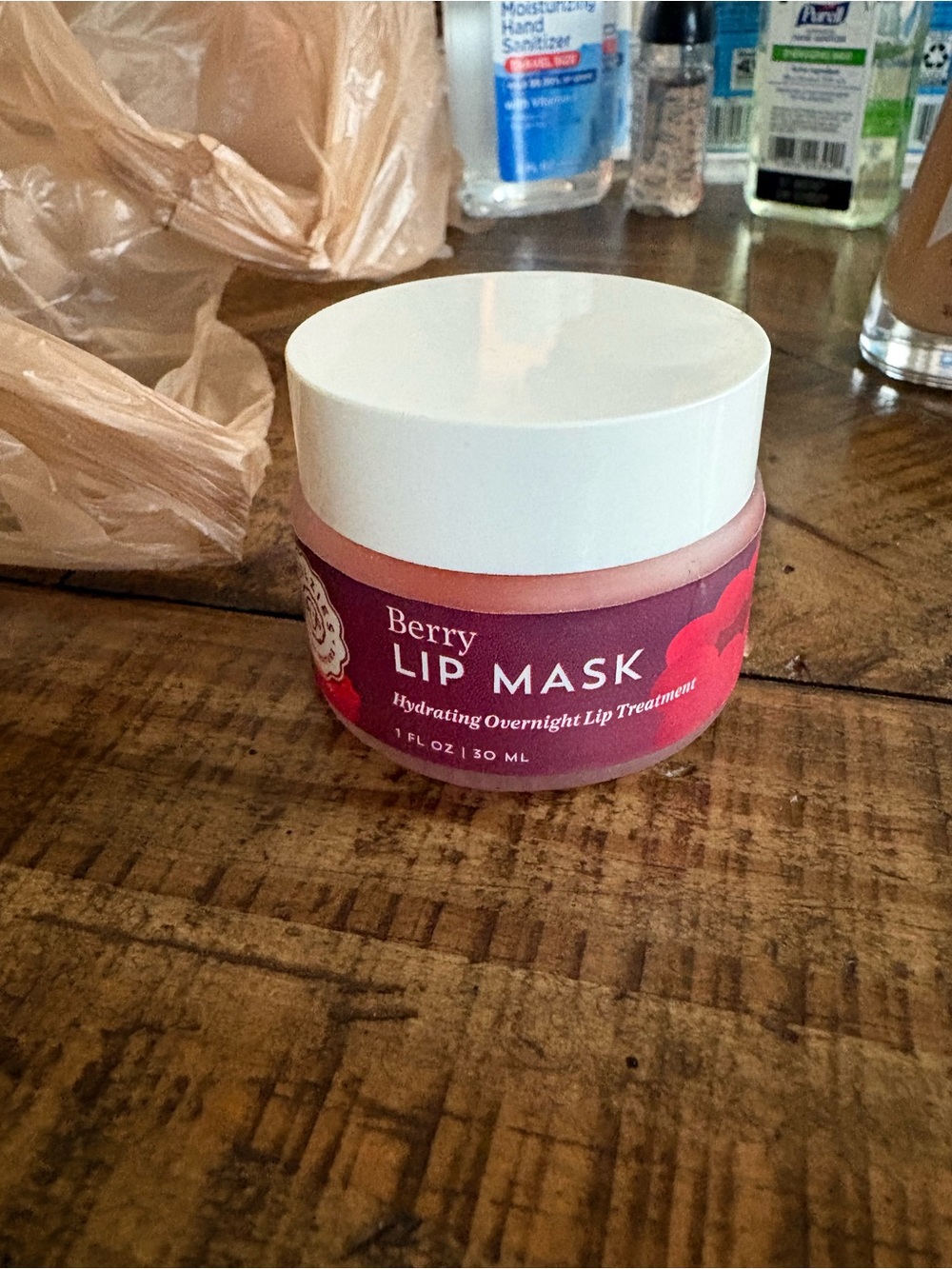 Berry Lip Mask Hydrating Overnight Lip Treatment - White/Pink